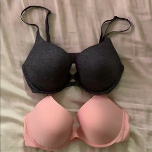 Victoria’s Secrets Set of 2 Bras